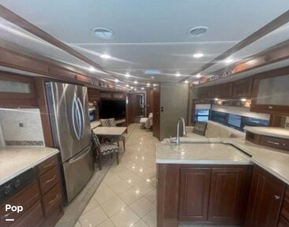 2015 Itasca Meridian 40R - Used Diesel Pusher For Sale by Pop RVs in Corry, Pennsylvania features Air Conditioning, Slideout, Generator, Leveling Jacks, Awning