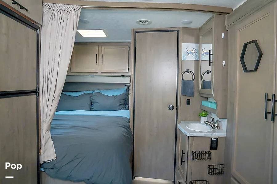2020 Coachmen Prism 2150cb - Used Class C For Sale by Pop RVs in Murrieta, California features Slideout