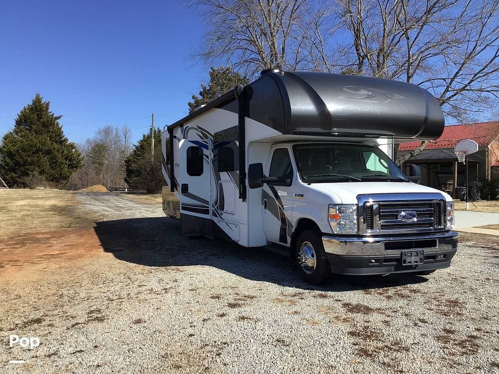 2021 Four Winds 31B by Thor Motor Coach from Pop RVs in Jetersville, Virginia
