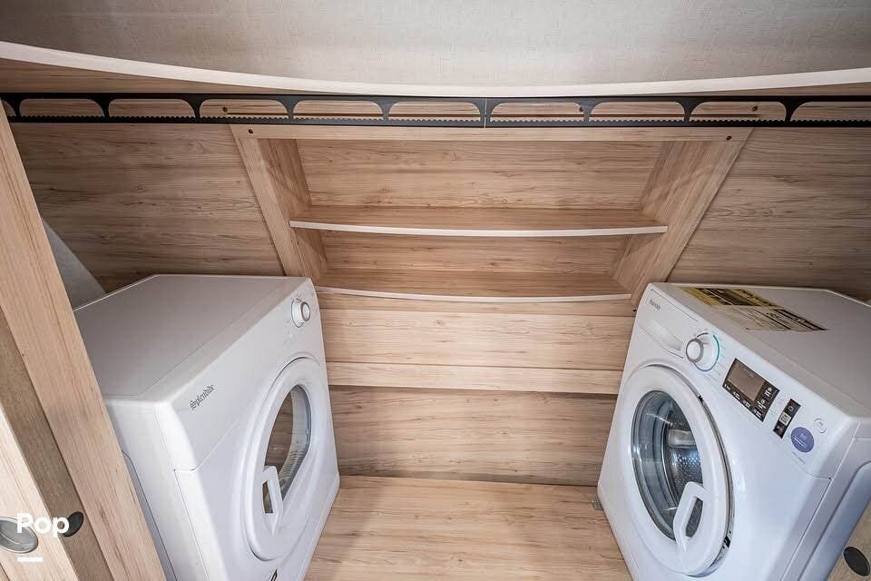 2022 Alliance RV Avenue 32RLS - Used Fifth Wheel For Sale by Pop RVs in Belton, South Carolina features Slideout