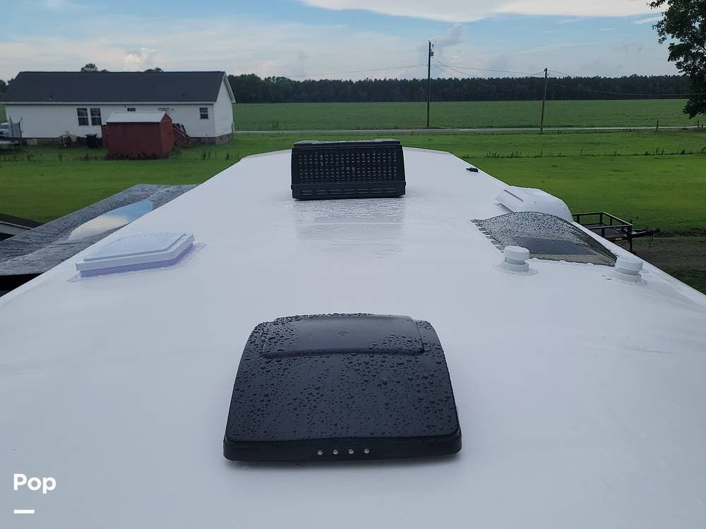 2014 Forest River FR3 30DS - Used Class A For Sale by Pop RVs in Aurora, North Carolina features Air Conditioning, Generator, Leveling Jacks, Slideout, Awning