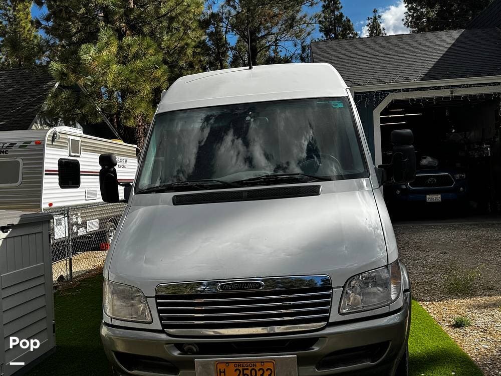 2006 Free Spirit 210B 3S by Leisure Travel from Pop RVs in Big Bear City, California