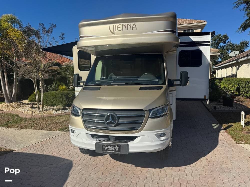 2022 Vienna 25VFWC by Renegade from Pop RVs in Venice, Florida