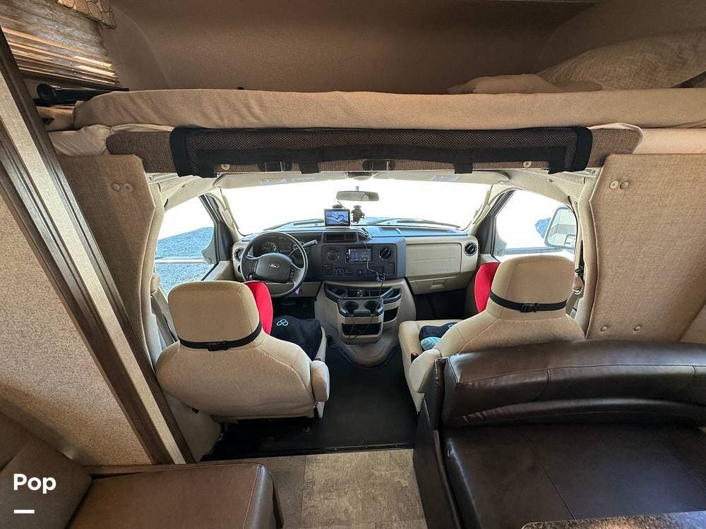 2019 Coachmen Freelander 32FS - Used Class C For Sale by Pop RVs in Palmetto, Florida features Slideout, Generator, Air Conditioning, Awning