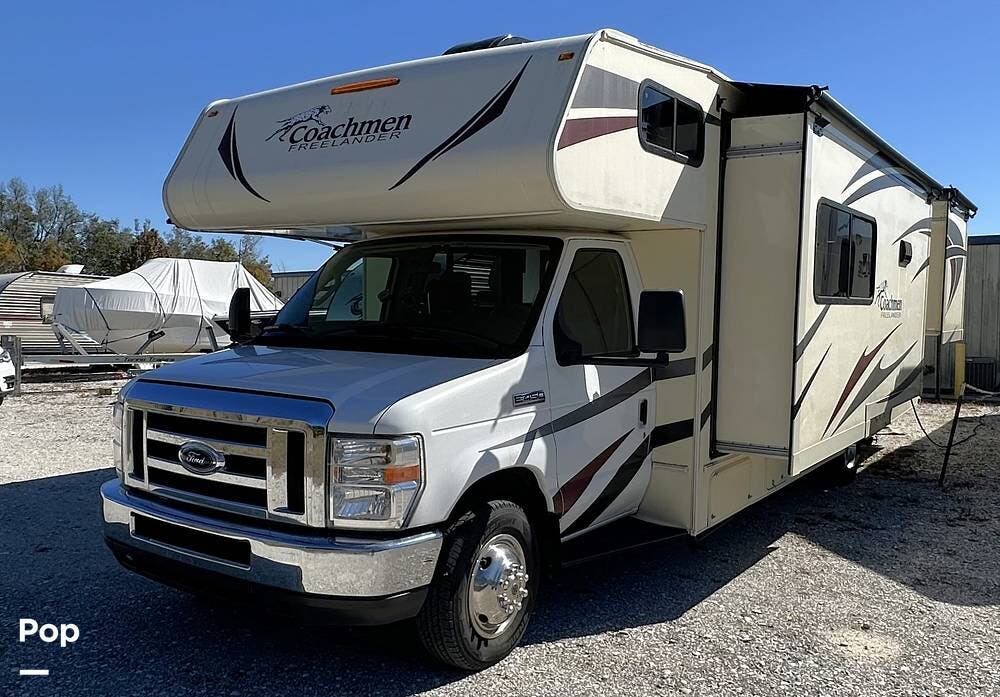2019 Coachmen Freelander 32FS - Used Class C For Sale by Pop RVs in Palmetto, Florida features Air Conditioning, Awning, Generator, Slideout