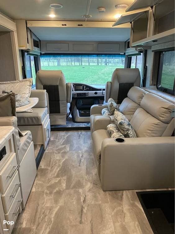2022 Admiral 28A by Holiday Rambler from Pop RVs in Marshall, Michigan