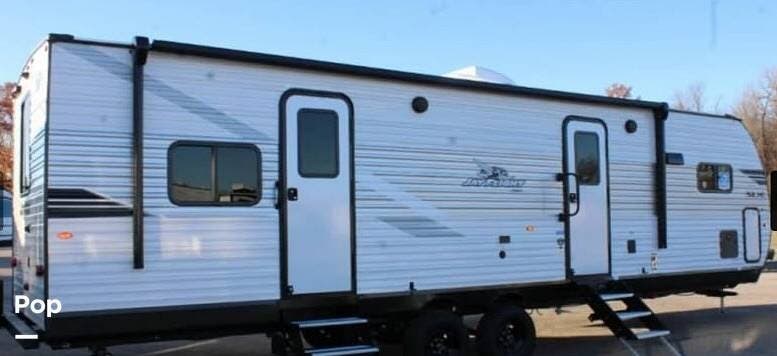 2025 Jayco Jay Flight 280 FKS - Used Travel Trailer For Sale by Pop RVs in White Lake, Michigan features Slideout