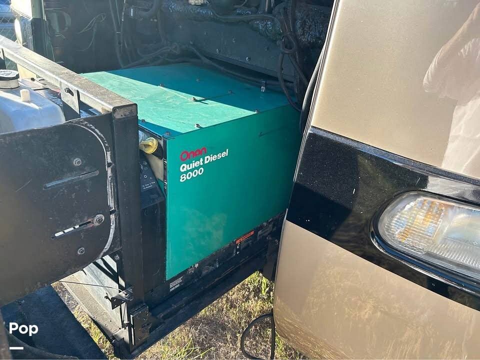 2006 Monaco RV Diplomat 40PDQ - Used Diesel Pusher For Sale by Pop RVs in El Dorado, Arkansas features Slideout