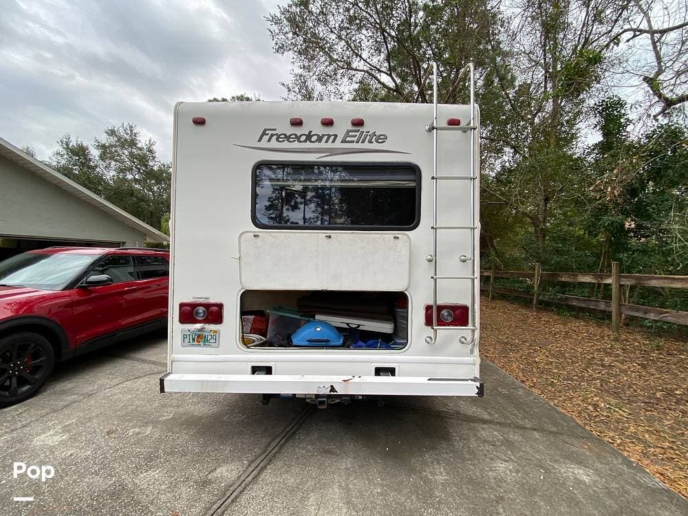 2011 Freedom Elite 31R by Thor Motor Coach from Pop RVs in Winter Haven, Florida