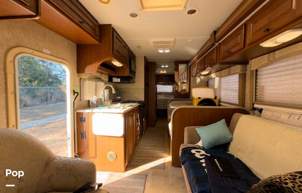 Used 2011 Thor Motor Coach Freedom Elite 31R available in Winter Haven, Florida