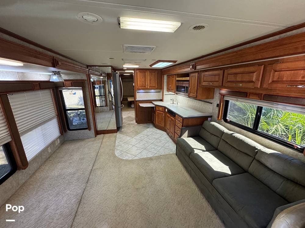 2006 Endeavor 40PAQ by Holiday Rambler from Pop RVs in North Port, Florida