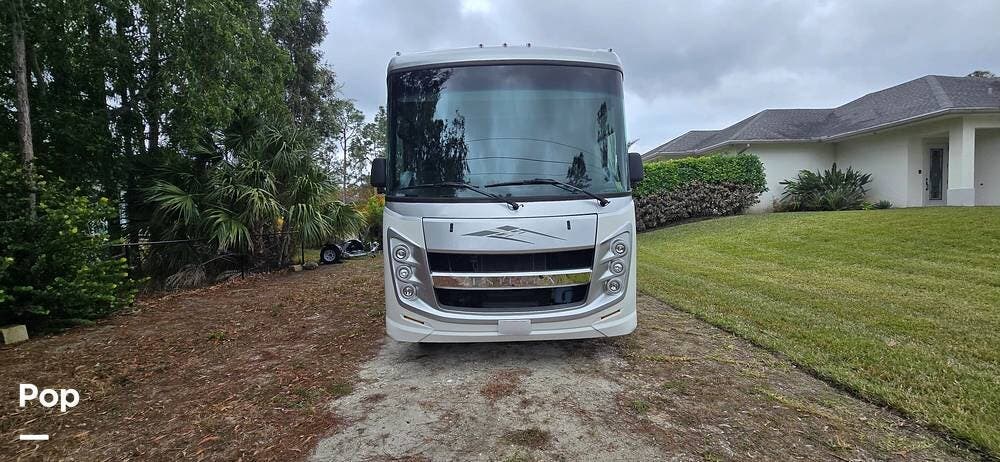 2024 Entegra Coach Vision 29F - Used Class A For Sale by Pop RVs in Loxahatchee, Florida features Awning, Leveling Jacks, Slideout, Air Conditioning, Generator