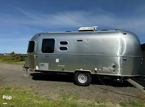 2020 Airstream Caravel 22FB - Used Travel Trailer For Sale by Pop RVs in Clinton, Washington