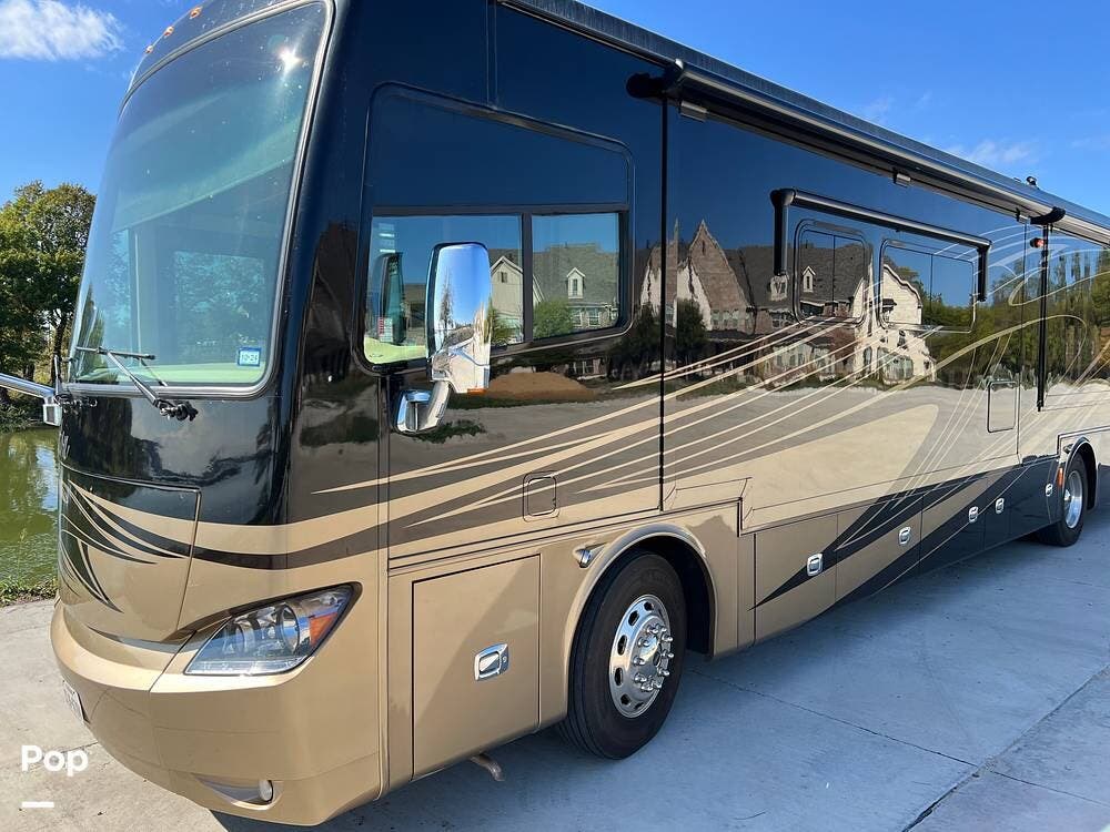 2014 Phaeton 40qbh by Tiffin from Pop RVs in Rockwall, Texas