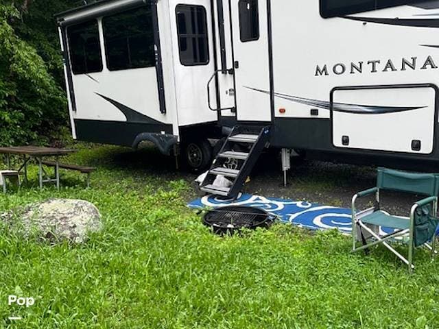 2021 Montana 3855BR by Keystone from Pop RVs in Ocean Isle Beach, North Carolina
