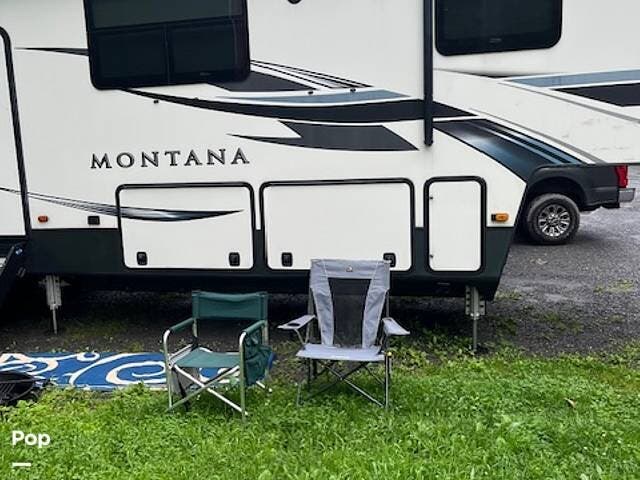 2021 Keystone Montana 3855BR - Used Fifth Wheel For Sale by Pop RVs in Ocean Isle Beach, North Carolina features Awning, Generator, Slideout, Leveling Jacks, Air Conditioning