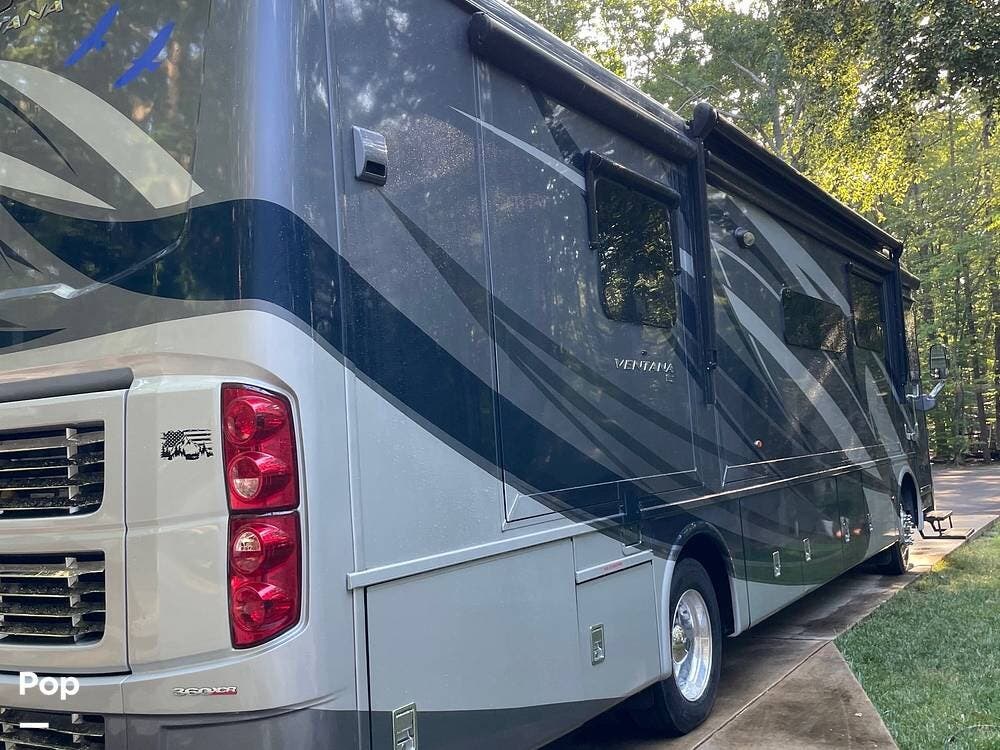 2019 Ventana 3717 by Newmar from Pop RVs in Stafford, Virginia