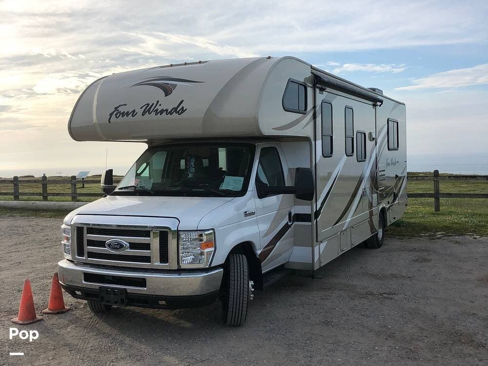 2017 Thor Motor Coach Four Winds 28z - Used Class C For Sale by Pop RVs in Montauk, New York features Slideout