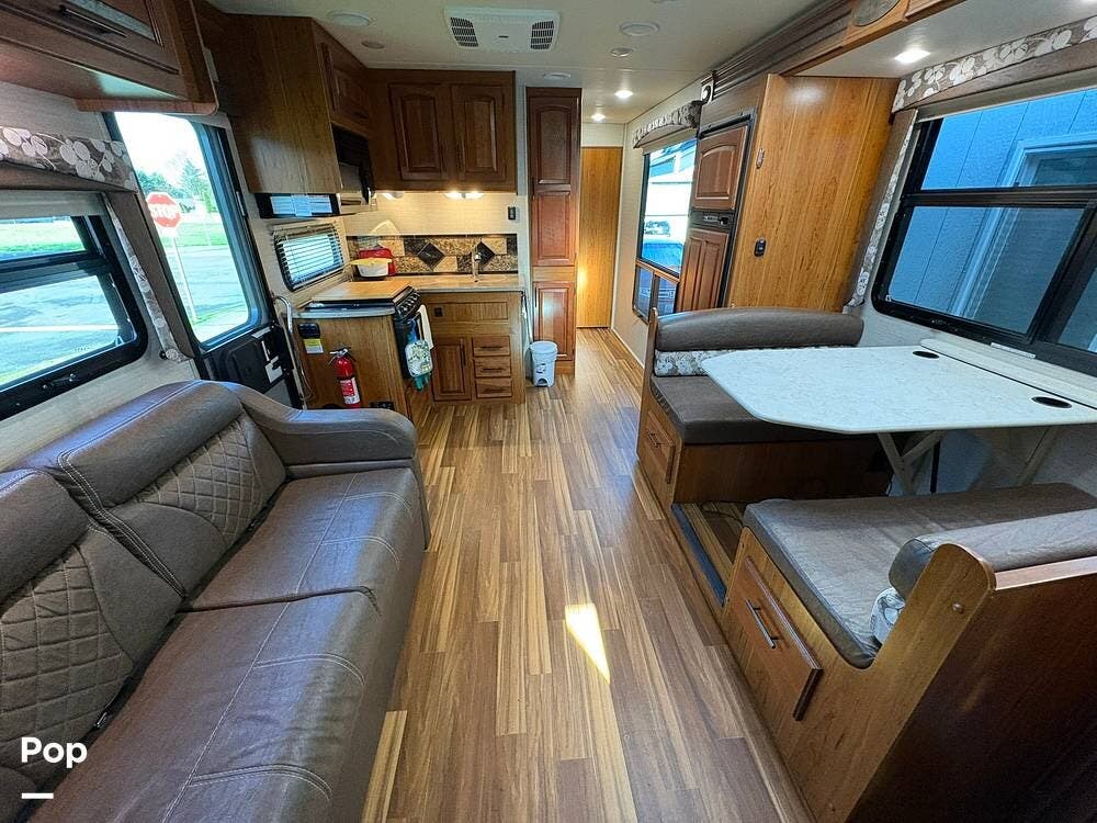 2017 Greyhawk 31DS by Jayco from Pop RVs in Anacortes, Washington