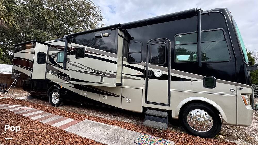 2012 Tiffin Open Road 34TGA - Used Class A For Sale by Pop RVs in Tampa, Florida features Slideout