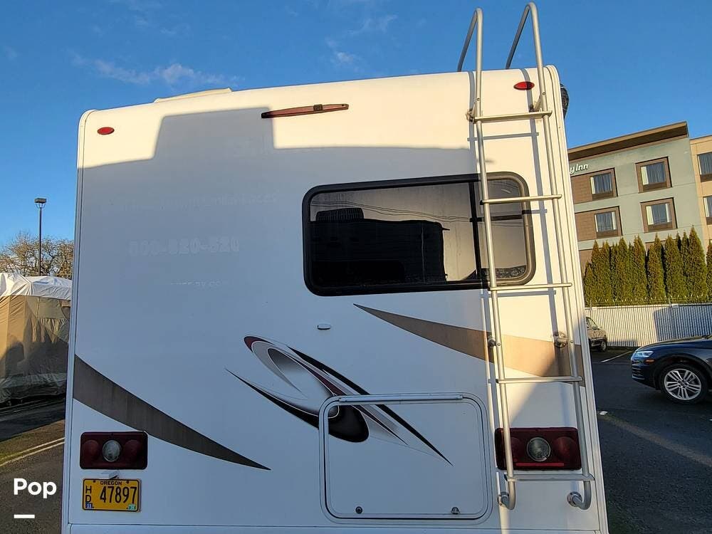 2020 Chateau 23U by Thor Motor Coach from Pop RVs in Hillsboro, Oregon