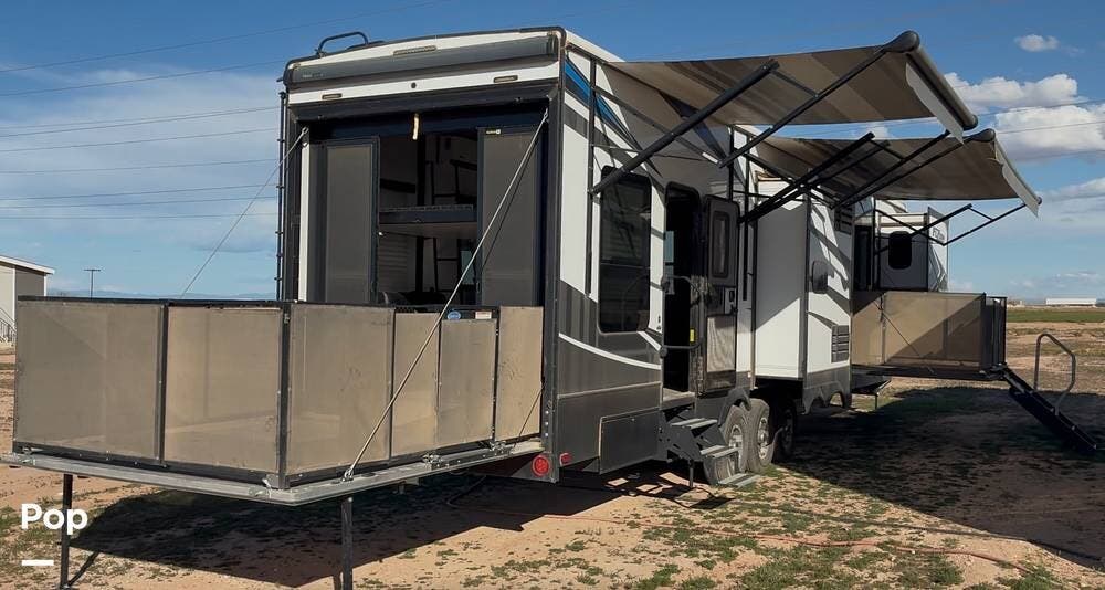 2021 Fuzion 424 by Keystone from Pop RVs in Casa Grande, Arizona