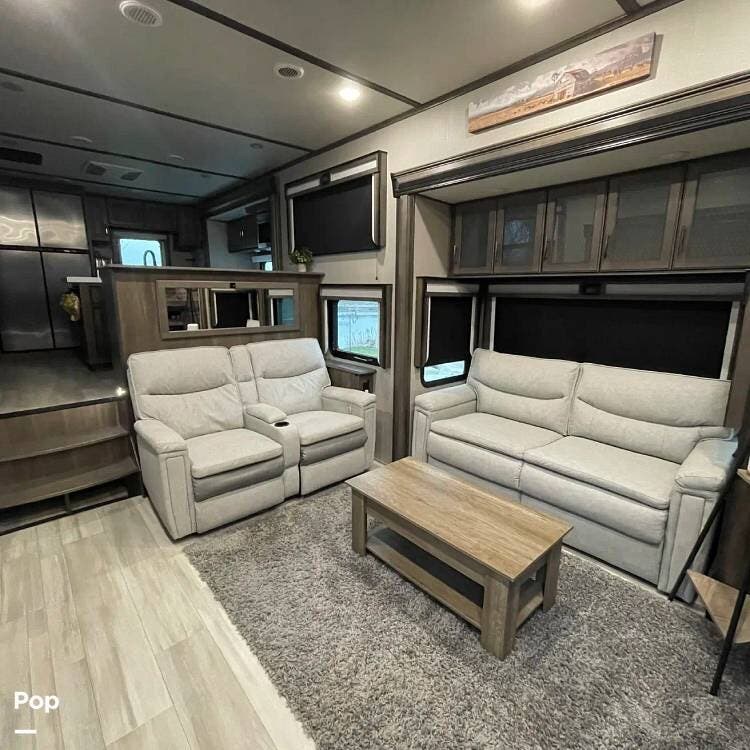 2022 Grand Design Solitude 390RK - Used Fifth Wheel For Sale by Pop RVs in Caldwell, Idaho features Air Conditioning, Slideout, Awning