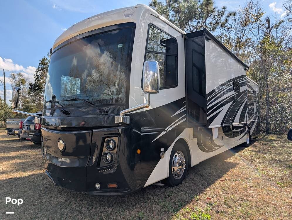 2017 Endeavor XE 39G by Holiday Rambler from Pop RVs in Kissimmee, Florida