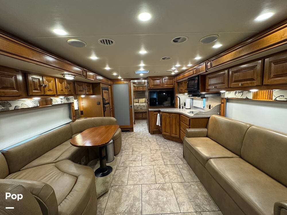 2014 Tiffin Allegro Breeze 32BR - Used Diesel Pusher For Sale by Pop RVs in La Habra, California features Air Conditioning, Awning, Slideout, Generator