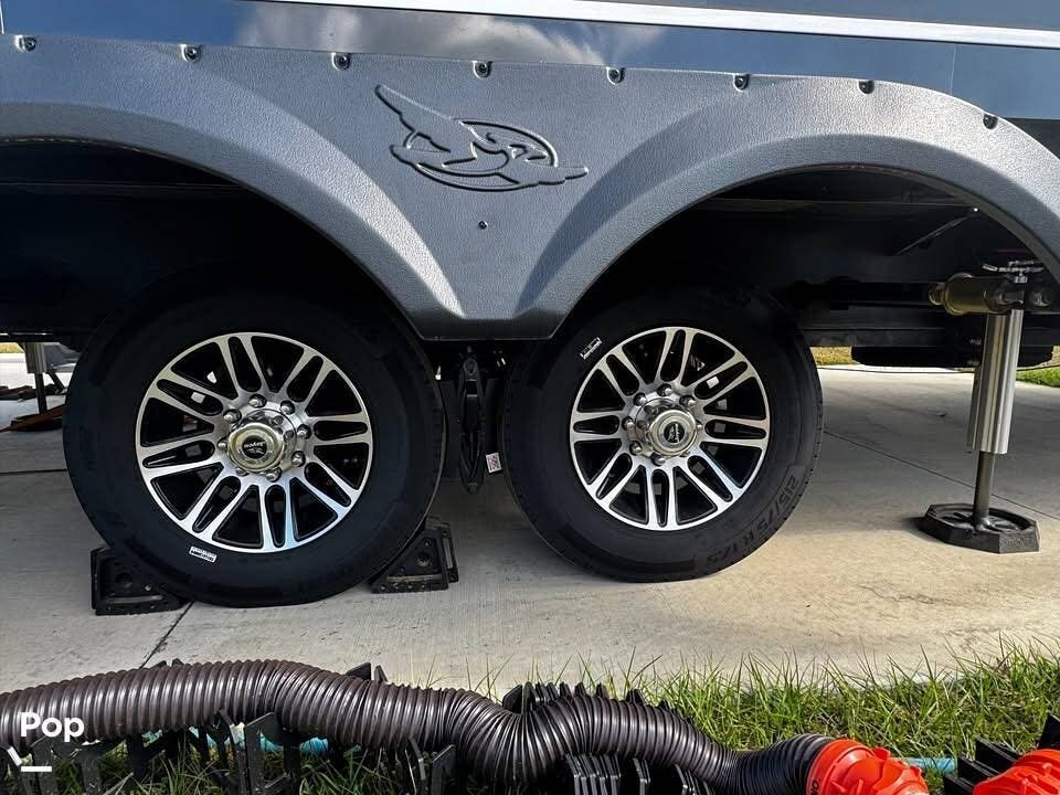 2025 Pinnacle 38FBRK by Jayco from Pop RVs in Palmetto, Florida