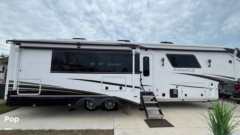 Used 2025 Jayco Pinnacle 38FBRK available in Palmetto, Florida