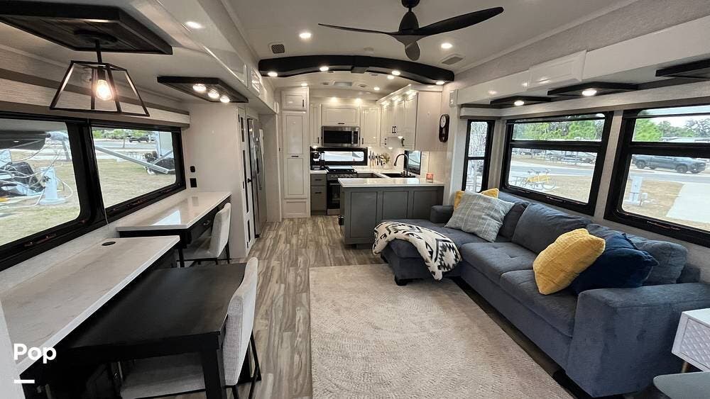 2025 Pinnacle 38FBRK by Jayco from Pop RVs in Palmetto, Florida