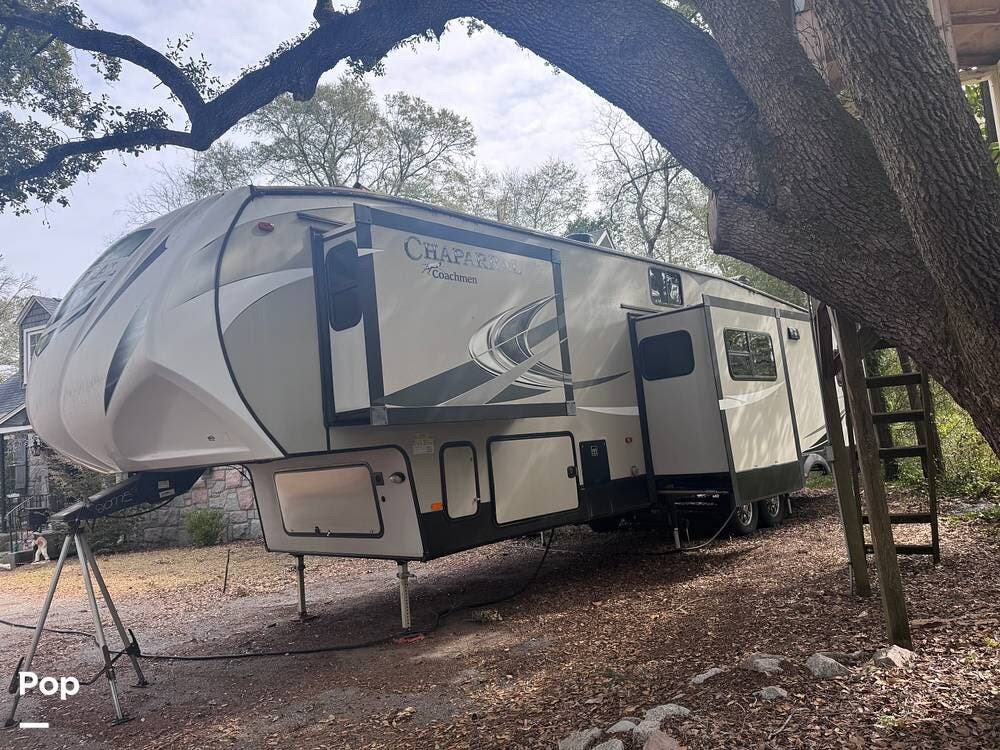 2019 Coachmen Chaparral 392MBL - Used Fifth Wheel For Sale by Pop RVs in Darlington, South Carolina features Awning, Slideout, Air Conditioning, Leveling Jacks