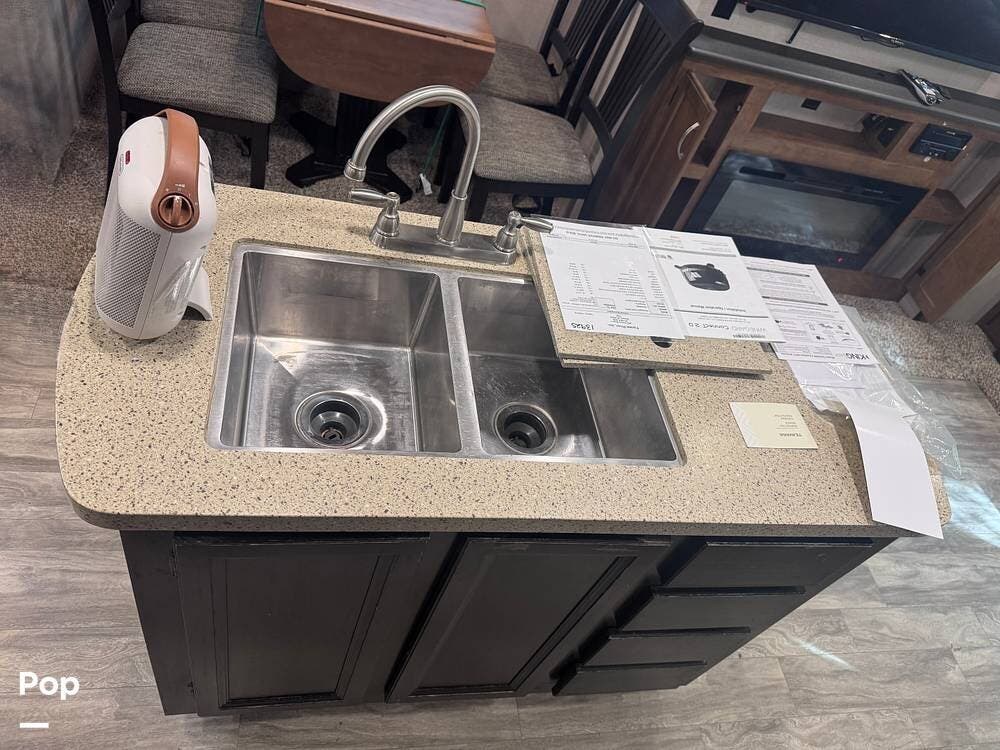 2019 Chaparral 392MBL by Coachmen from Pop RVs in Darlington, South Carolina