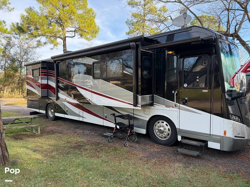 2013 Journey 40u by Winnebago from Pop RVs in Mount Pleasant, Texas