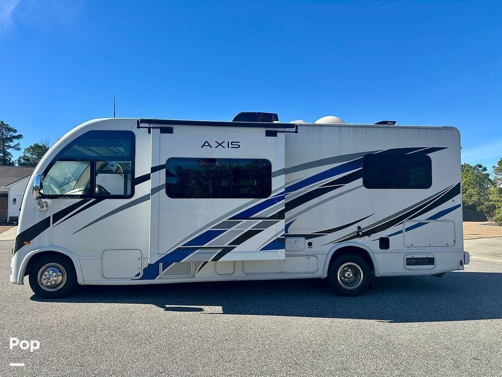 2023 Thor Motor Coach Axis 24.1. - Used Class A For Sale by Pop RVs in Myrtle Beach, South Carolina features Slideout, Air Conditioning, Generator, Awning