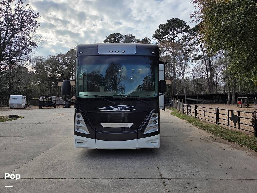 2021 Sportscoach SRS 366BH by Coachmen from Pop RVs in New Caney, Texas