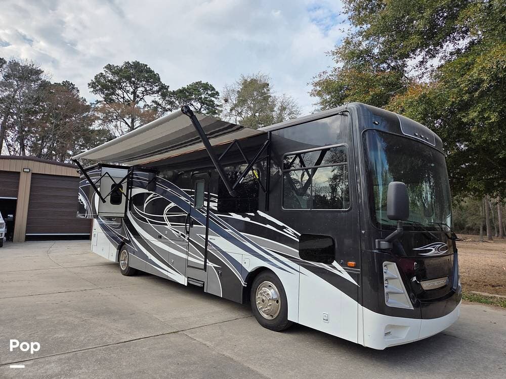 2021 Coachmen Sportscoach SRS 366BH - Used Diesel Pusher For Sale by Pop RVs in New Caney, Texas features Generator, Slideout, Air Conditioning, Awning