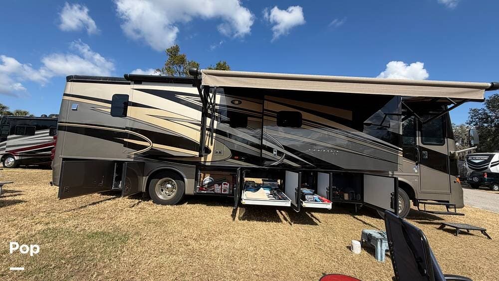 2016 Newmar Ventana 3709 - Used Diesel Pusher For Sale by Pop RVs in Eustis, Florida features Slideout