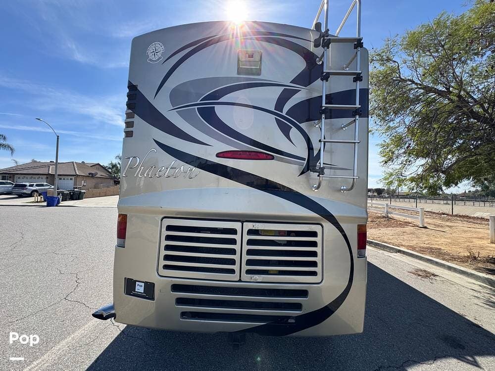 2007 Phaeton 40QSH by Tiffin from Pop RVs in Riverside, California