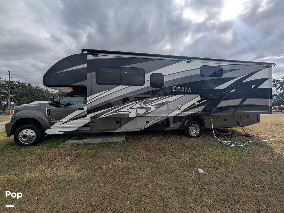 Used 2021 Thor Motor Coach Omni RB34 available in Clermont, Florida