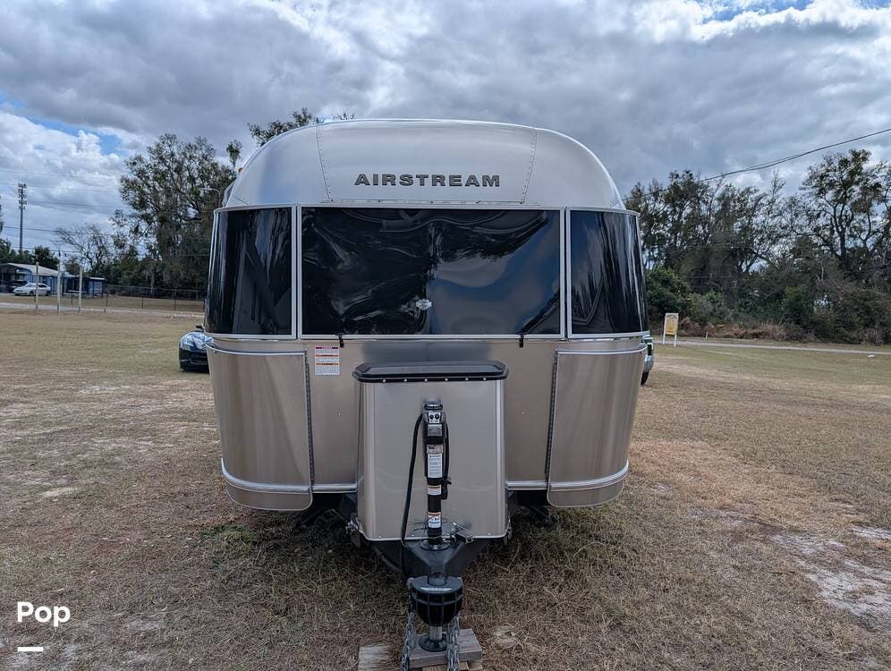 Used 2024 Airstream Flying Cloud 25FB Queen Rear Hatch available in Apopka, Florida