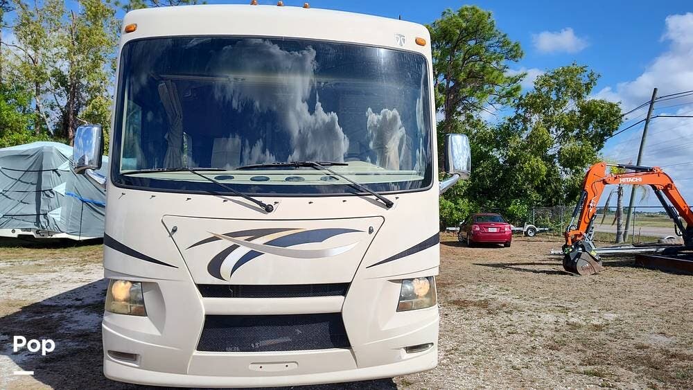 2016 Thor Motor Coach Windsport 35C - Used Class A For Sale by Pop RVs in Punta Gorda, Florida features Slideout, Leveling Jacks, Air Conditioning, Generator, Awning