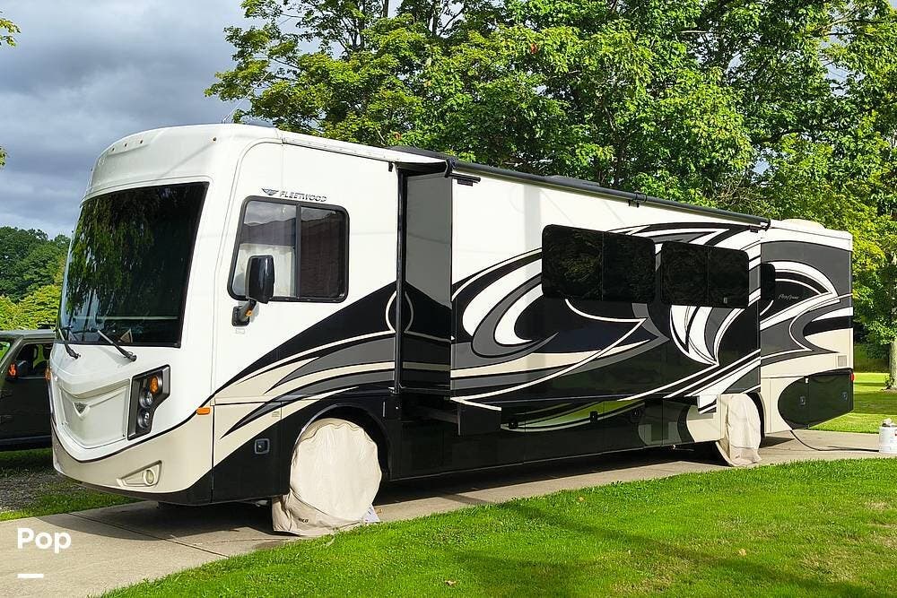 Used 2018 Fleetwood Pace Arrow 36U available in Kingsville, Ohio