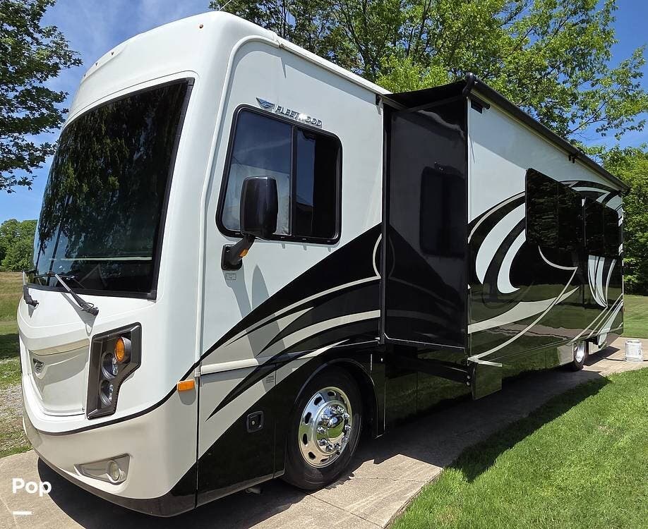 2018 Fleetwood Pace Arrow 36U - Used Class A For Sale by Pop RVs in Kingsville, Ohio features Awning, Leveling Jacks, Air Conditioning, Slideout, Generator