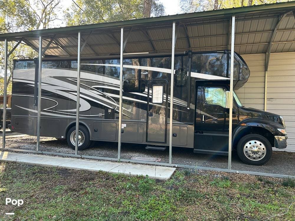 2023 Nexus Wraith 32W - Used Super C For Sale by Pop RVs in Dade City, Florida features Slideout