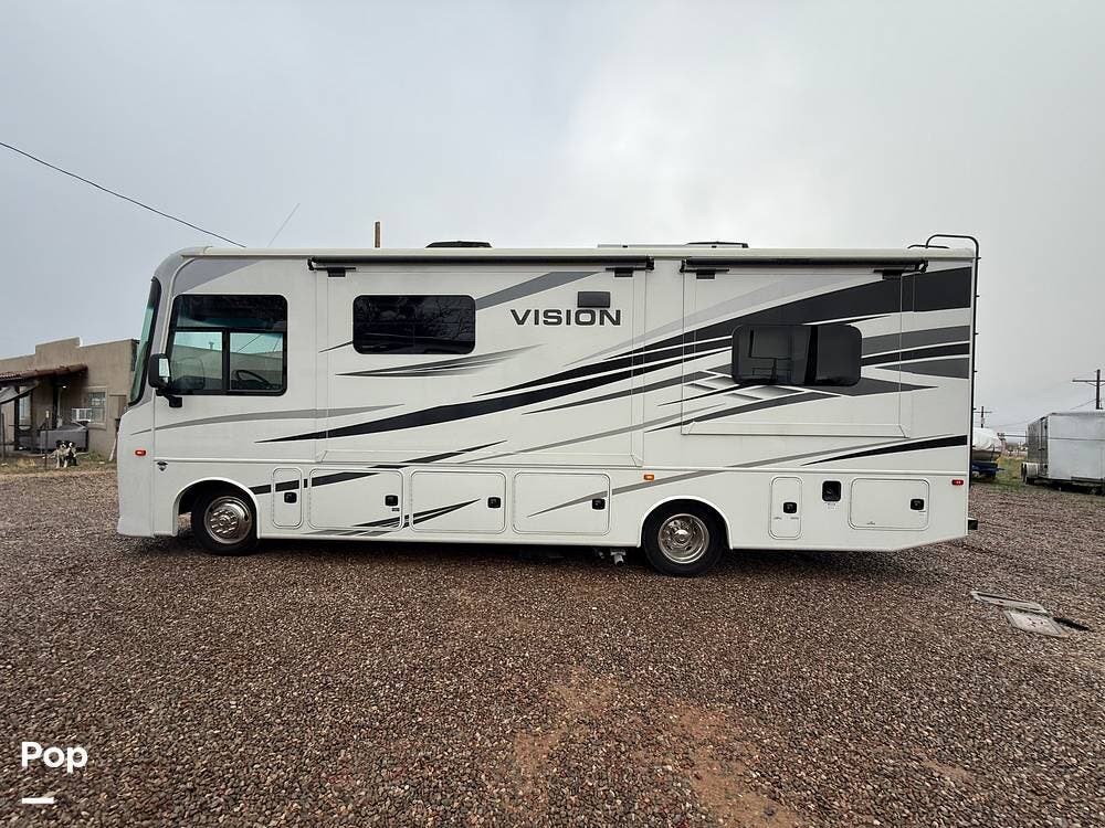 2024 Entegra Coach Vision 27A - Used Class A For Sale by Pop RVs in Oracle, Arizona features Leveling Jacks, Generator, Air Conditioning, Slideout, Awning