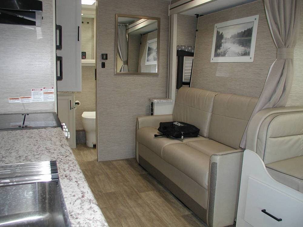 2024 Freedom Elite 24FL by Thor Motor Coach from Pop RVs in Wittmann, Arizona