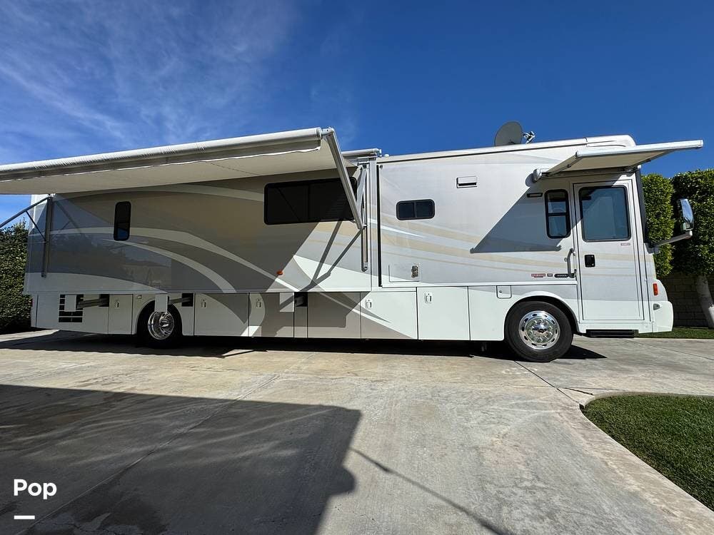 2008 Vectra 40TD by Winnebago from Pop RVs in Chino, California