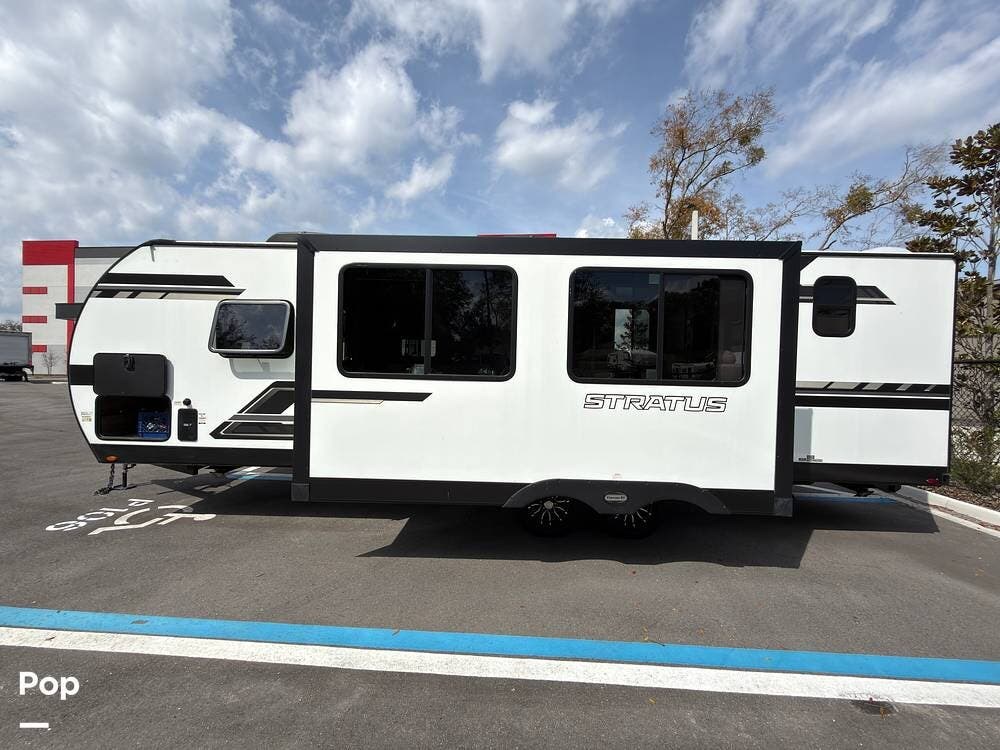 2024 Venture RV Stratus 261VRB - Used Travel Trailer For Sale by Pop RVs in Jacksonville, Florida features Air Conditioning, Slideout, Leveling Jacks, Awning